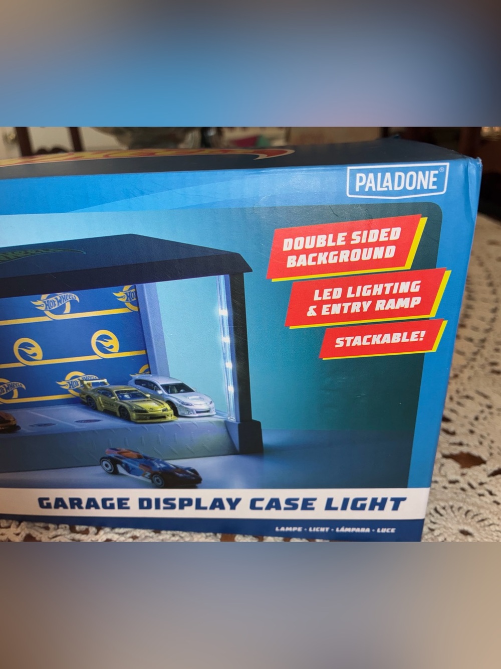 New Paladone Brand Hot Wheels LED Lighted Garage Display Case - Picture 6 of 6